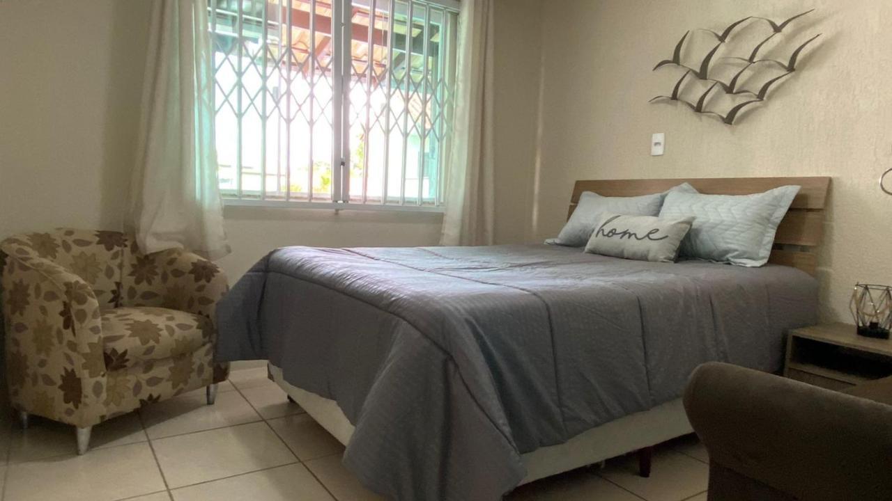 Casa De Praia Top! Beto Carrero, 500M Do Parque, Com Piscina E Sinuca, 1 Suite E 2 Quartos, 3Bwc, A 300M Da Praia, Churrasqueira E Estacionamento Privado เปงญา ภายนอก รูปภาพ